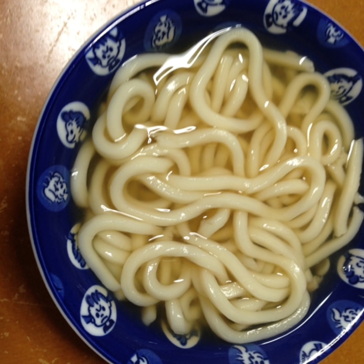 《素うどん》麺つゆ使用